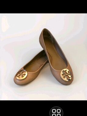 Tory Burch Beige/Tan Leather Ballet Flats with Gold Logo Medallion